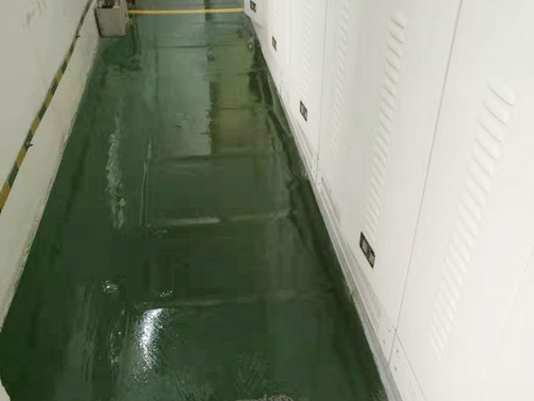 长安海关电房保养中